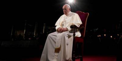 Папа Франциск пропустит новогоднюю мессу из-за болей в ноге