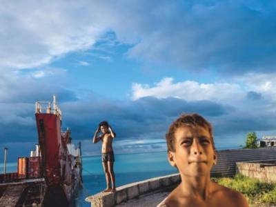 Кирибати первыми встретили 2021 год - lenta.ua - Самоа - Кирибати