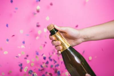 Как безопасно открыть шампанское: Пошаговая инструкция