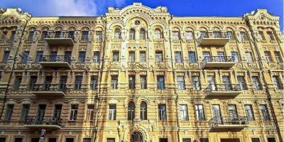 Завершат осенью 2021. В Киеве проводят реставрацию отеля Санкт-Петербург