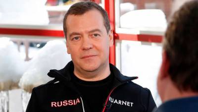 Медведев записал новогоднее обращение к росссиянам