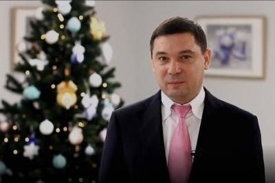 Евгений Первышов поздравил горожан с наступающим Новым годом