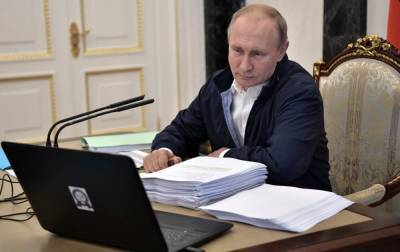 Путин подписал закон об ответных санкциях за цензуру против российских СМИ
