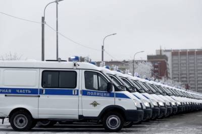 В Волгограде полицейским вручили ключи от 172 новых автомобилей