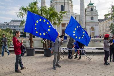 ЕС отложил на год плату за безвизовый въезд для украинцев - СМИ