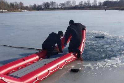 В Кременчуге погибли двое школьников, провалившись под лед
