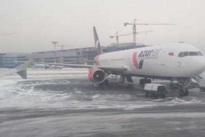 Пассажиры 105 рейсов могут встретить Новый год в аэропортах Москвы
