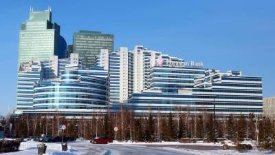 Он приобрел 100% Евразийского банка у казахских акционеров