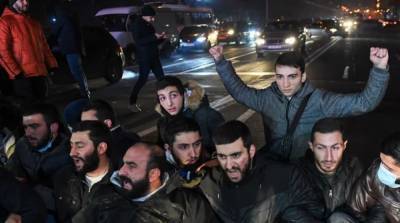 В Армении снова начались протесты против Пашиняна