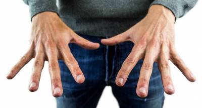 Необычные пятна на ногтях могут указывать на проблемах со здоровьем