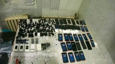 Телефоны, зарядки, наушники: как обыскивали Бутырку
