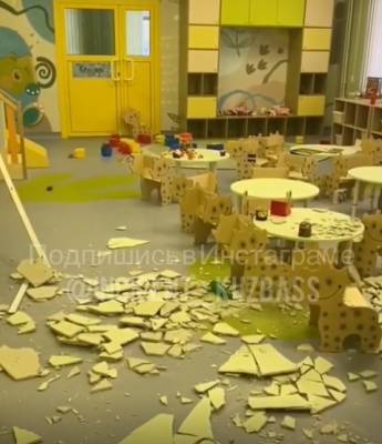 В Кемерове в новом детском саду обрушилась часть потолка: опубликовано видео ЧП