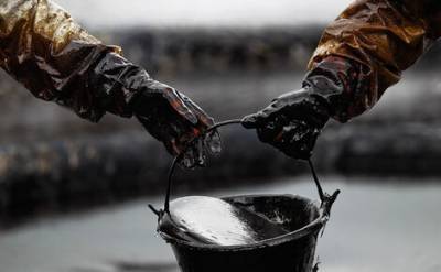Цены на нефть растут после решения стран ОПЕК+ увеличить добычу на 500 тысяч баррелей в сутки с нового года