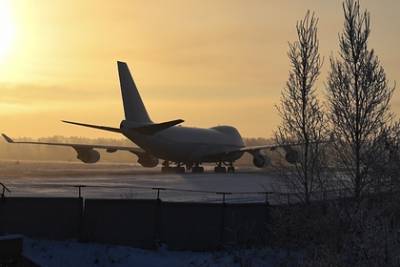 Самолет дважды за день экстренно сел в российском аэропорту