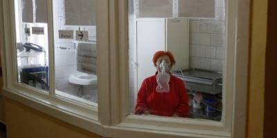 COVID-19 в Украине: количество новых случаев заражения за сутки снова превысило число выздоровевших