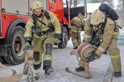 В Смоленске в многоквартирном доме произошло возгорание