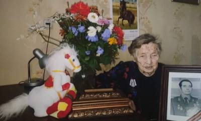Победила тиф и коронавирус: 101-летняя бабушка готовится к выписке