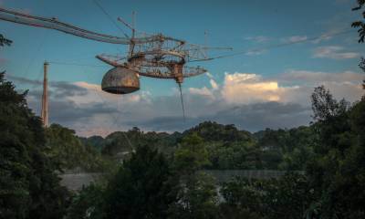 Видео: впечатляющие кадры разрушения радиотелескопа Аресибо