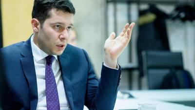 Алиханов устроил флешмоб из-за застрявших калининградцев за границей