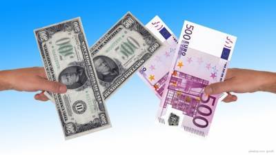 ЦБ снизил официальные курсы доллара и евро на 5–7 декабря