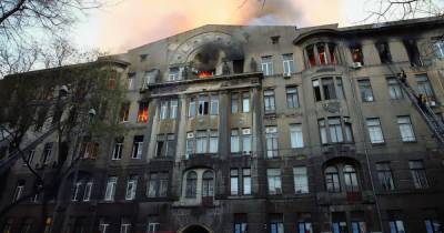 "Все еще жду тебя": в Одессе вспоминают жертв страшного пожара в колледже (фото, видео)