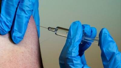 Онлайн-запись на вакцину от коронавируса первой стартовала в Москве