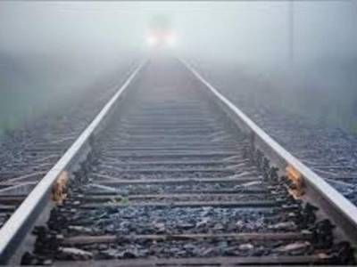 На Киевщине 30-летняя женщина бросилась под поезд
