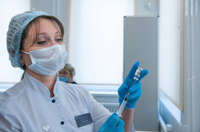 В Москве 273 участника испытаний вакцины заболели коронавирусом