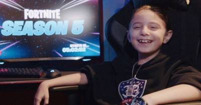 8-летний геймер подписал контракт с профессиональной командой: он получил 33 тысячи долларов и новый компьютер