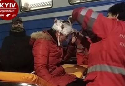 На Киевщине женщина бросилась под поезд (видео)