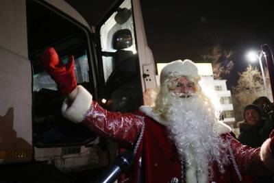 В Петербурге к Новому году появилась новая актуальная услуга — «Дед Мороз с антителами»