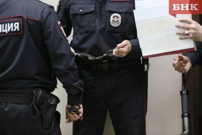 Подозреваемые по делу об убийстве найденного в канализации в Сыктывкаре мужчины арестованы