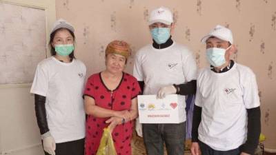 Год заканчивается, а добрые дела – нет: в Акмолинской области работают около 3000 волонтёров