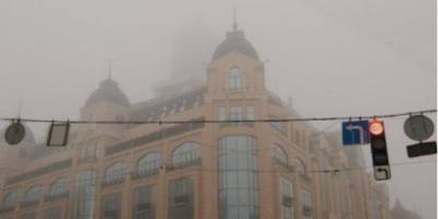 В Киеве до конца дня удержится туман и гололед: советы водителям и пешеходам