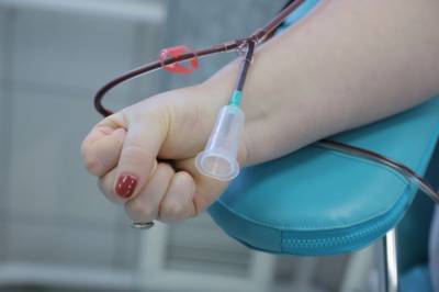 Переболевшие коронавирусом томичи сдали более 60 литров плазмы крови