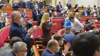 Рада ускорила доступ Украины к вакцине от COVID-19