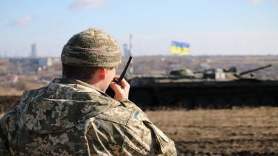 Снайпер боевиков обстрелял позиции ВСУ: украинский боец получил ранения