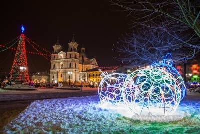 Приезд Санты в Гродно, детективный квест с Дедом Морозом и колядное настроение: какие новогодние спектакли можно посмотреть на Гродненщине