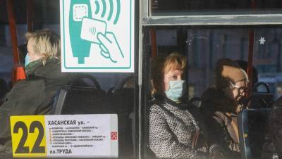 Пассажиропоток в Петербурге сократился более чем на треть