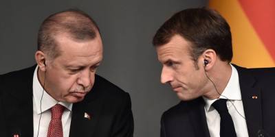 Эрдоган призвал Францию сбросить с себя "бремя Макрона"