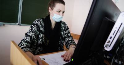 В Крыму студентов-педагогов массово отправляют в зону риска