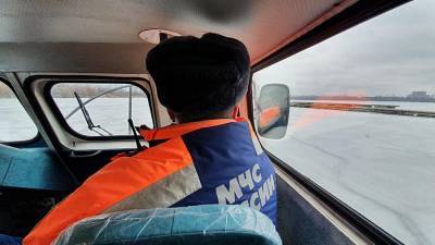 Московские спасатели предупредили об опасности выхода на лед