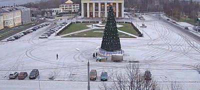 Территория вокруг новогодней ёлки в центре Петрозаводска будет закрыта для транспорта