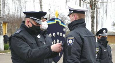 39 выпускников Ровенской академии патрульной полиции приняли присягу на верность украинскому народу