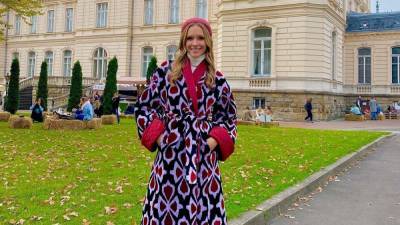 В роскошном пальто: Катя Осадчая восхитила безупречным выходом – фото