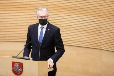 Президент Литвы не исключает введение чрезвычайного положения в стране