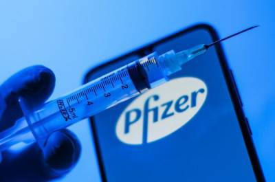 Pfizer не знает, могут ли вакцинированные люди переносить COVID-19