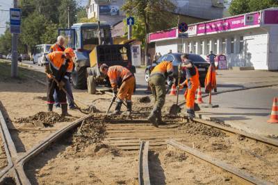 В Смоленске обещают отремонтировать проблемные участки трамвайных путей