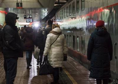 В ноябре в РФ подешевели билеты на самолеты и поезда дальнего следования