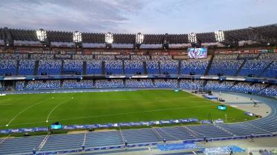 Стадион итальянского "Наполи" официально переименовали в честь Марадоны